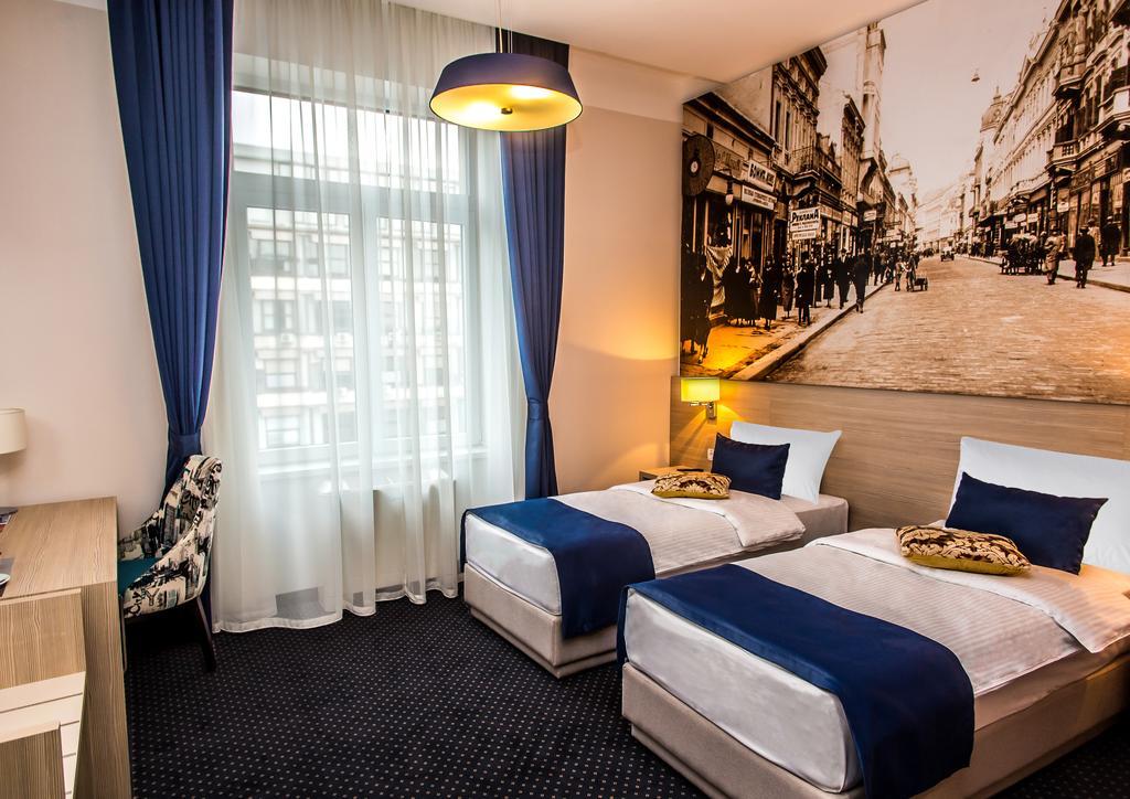 Five Points Square - Center Bed and Breakfast 4*