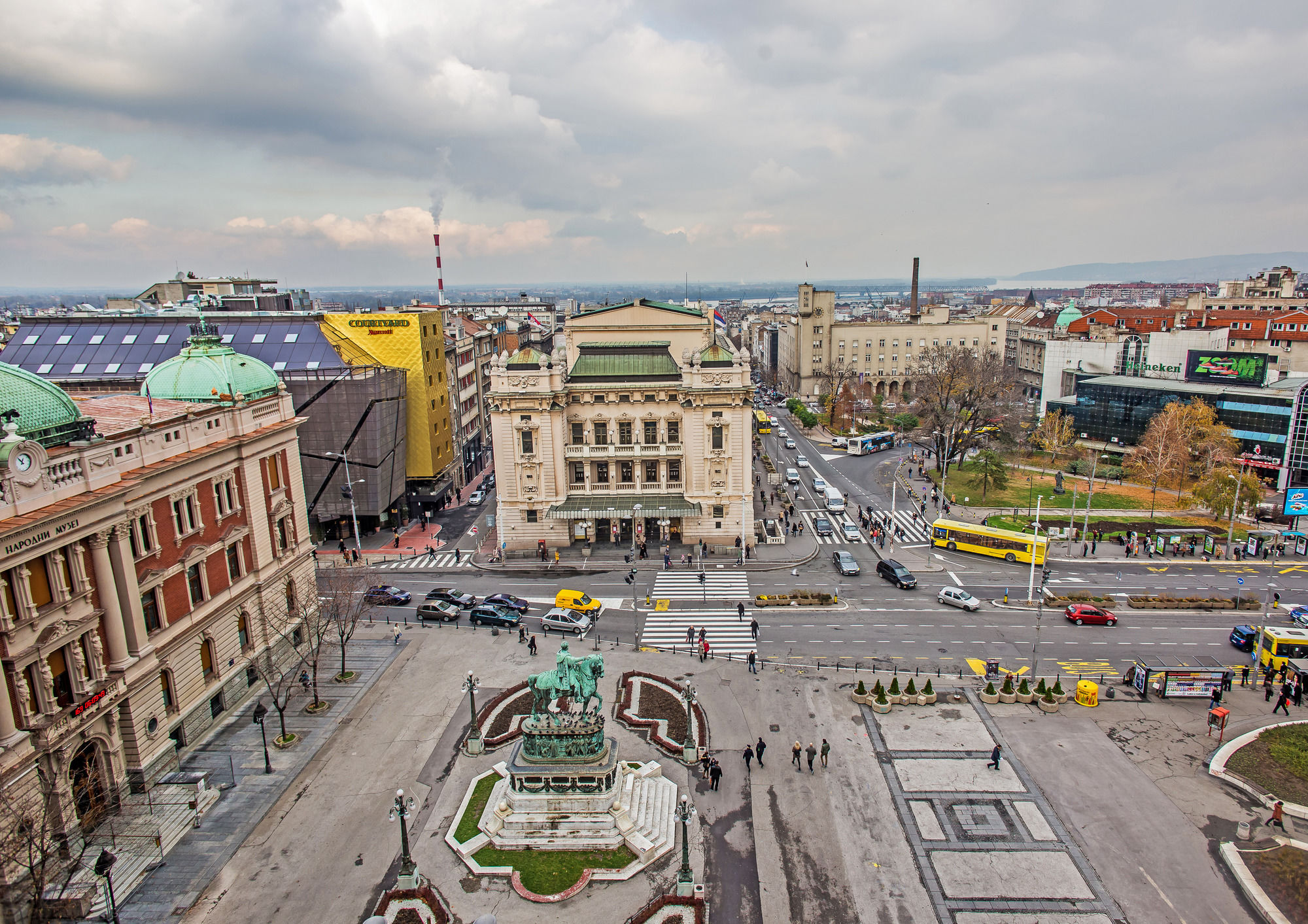 Five Points Square - Center 4*